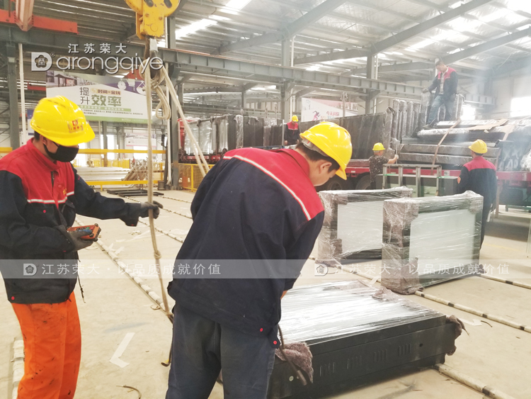 新疆公交候車亭發(fā)貨圖一