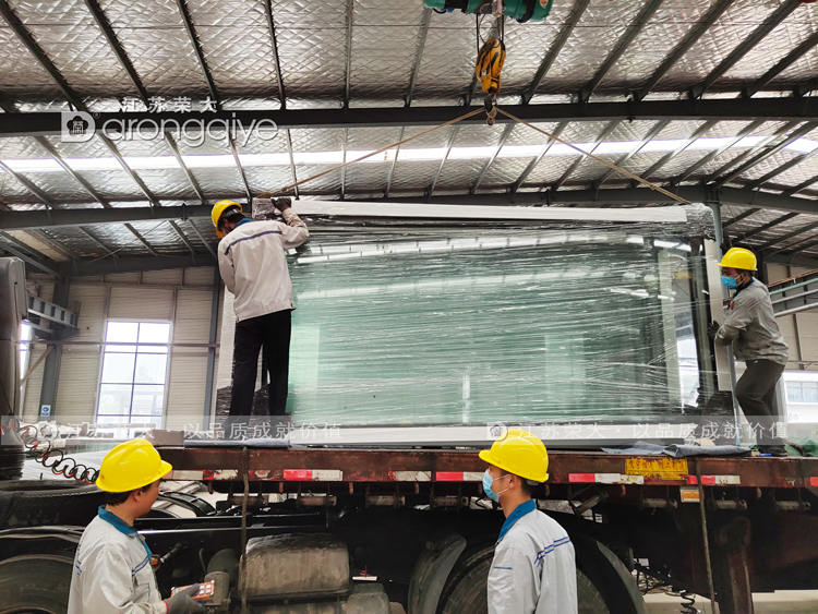 山東仿古公交候車亭發(fā)貨圖二