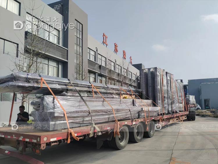 �����ǻ۹���վ�b܇���