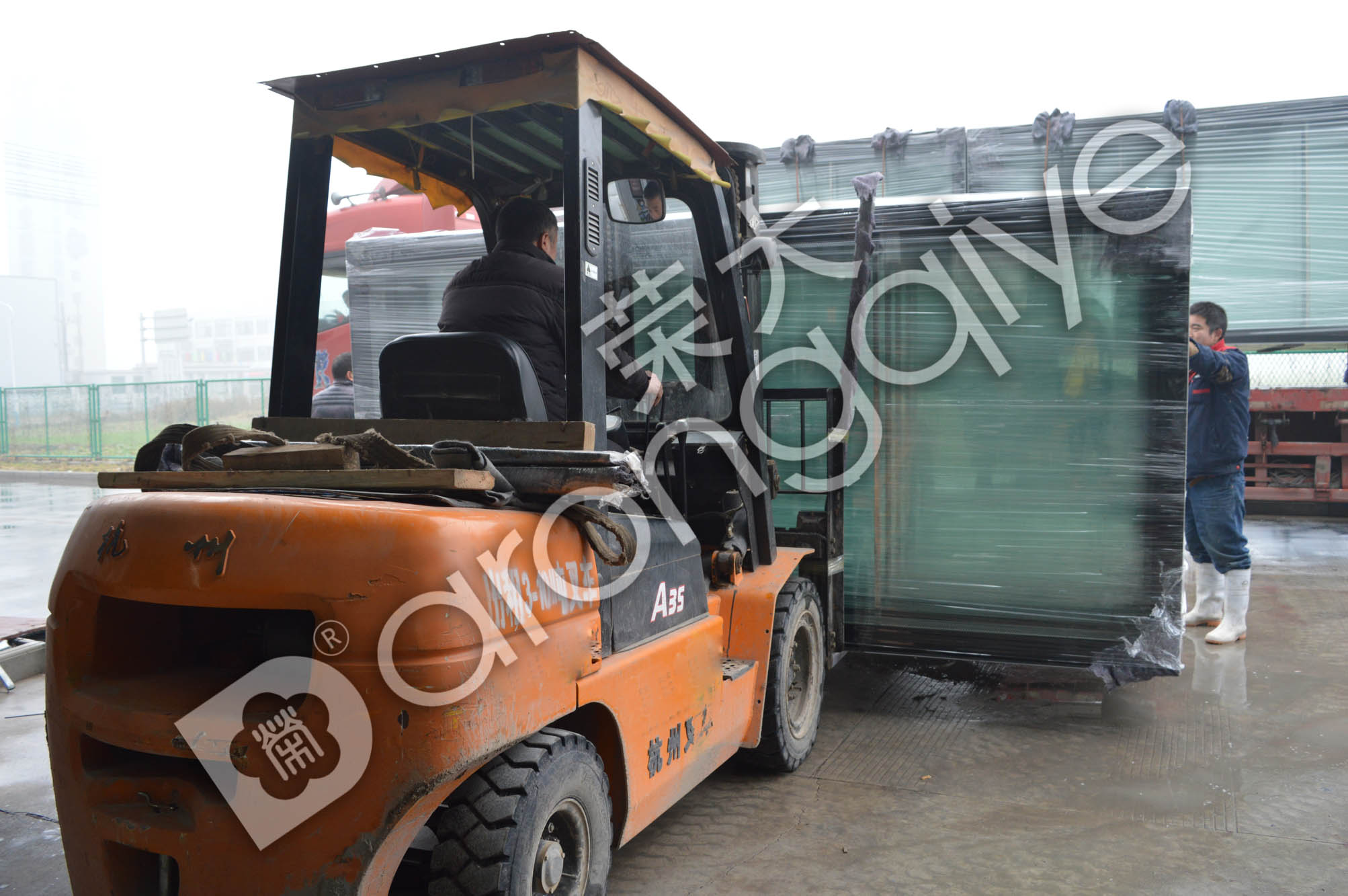 醈�ڰl(f��)؛�Dһ