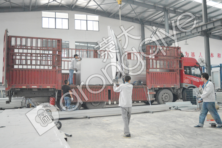 ɽ�|������܇(ch��)ͤ�b܇(ch��)�Dһ