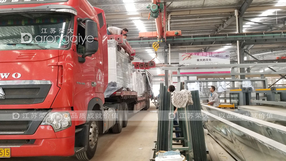 第二批太原公共自行車(chē)棚發(fā)貨圖三